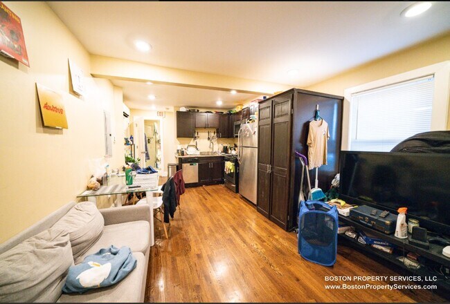 Photo - 4 Burke St Unit 1