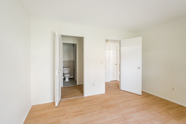 Photo - Updated One-Bedroom in Cherboneau North | ... Unidad 56