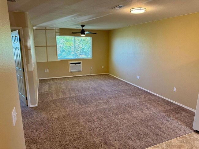 Photo - 1308 Burrell Ave Unit Apt #8