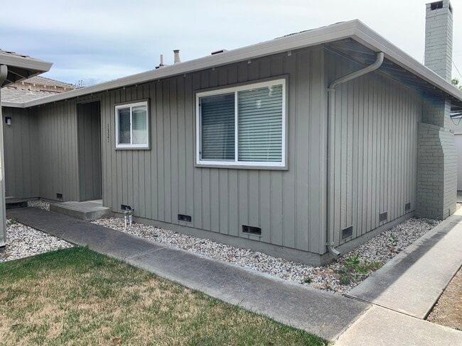Photo - 1321 Essex Way Apartments Unit 1321