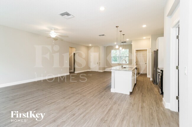 Photo - 121 Dailey St SE