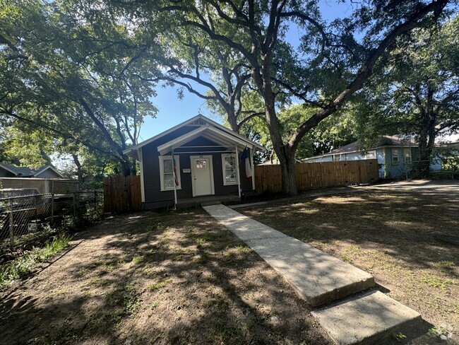 Building Photo - 206 Palo Blanco St Rental