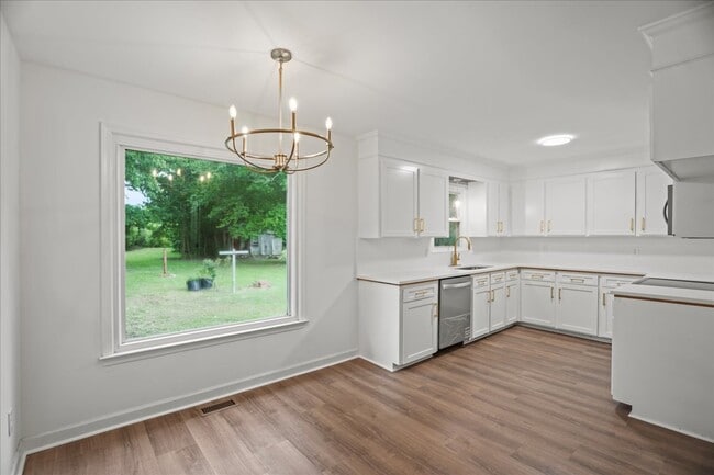 Building Photo - 2321 Queen Ann Rd