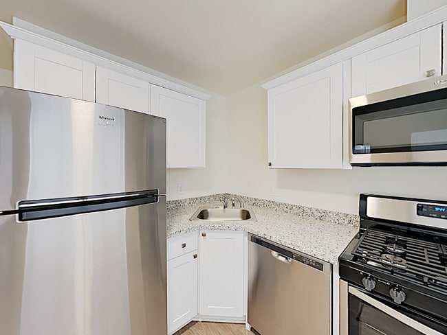 Photo - 2065 15th Ave