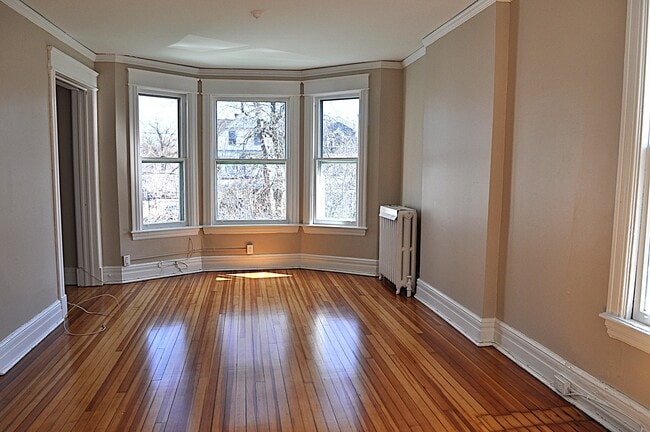 Sala de estar - 44 N Pine Ave Unidad 2nd Floor Front