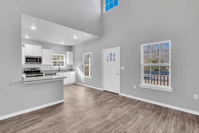 Photo - 518 Ranier Dr