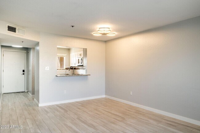 Building Photo - 7494 E Earll Dr Unit Apt 304
