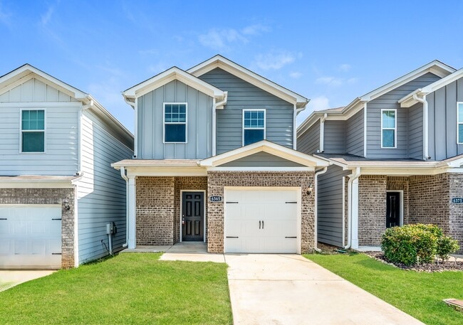 Photo - 6365 Rainbow Row