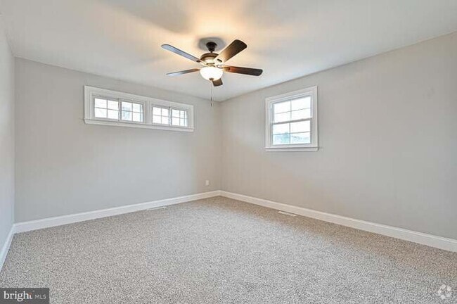 Building Photo - 1208 Cedar Ave Rental