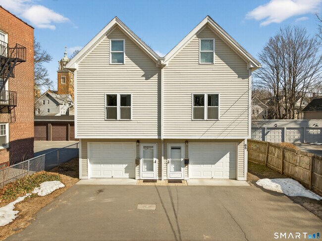 Building Photo - 85 Bishop St Unit A