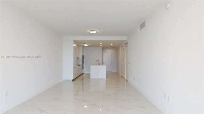 Photo - 700 NE 24th St Unit 5106