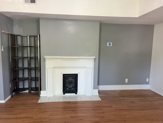 Photo - 802 Willard St Unit 2 upstairs