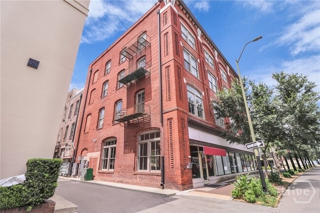 Building Photo - 101 Barnard St Unit 302 Rental