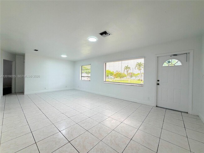 Photo - 1740 SW 47th Ave