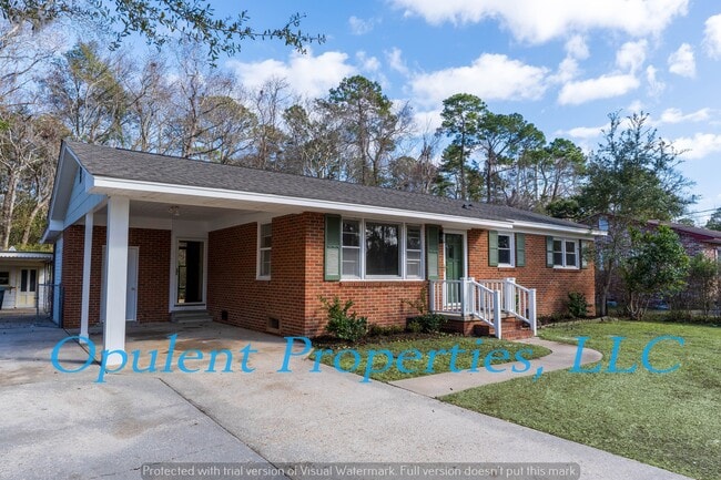 Photo - 834 Savage Rd