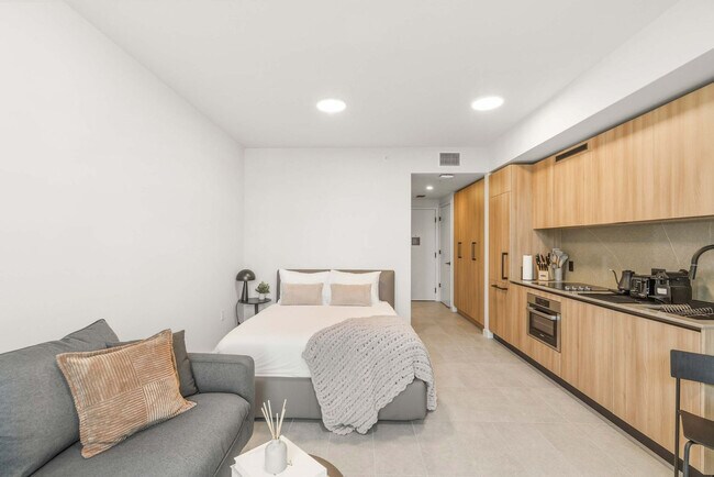 Photo - 121 NE 5th St Unit SI FL9-ID1404478P