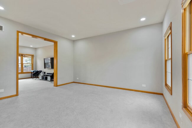 Photo - 2052 Gardner Cir E