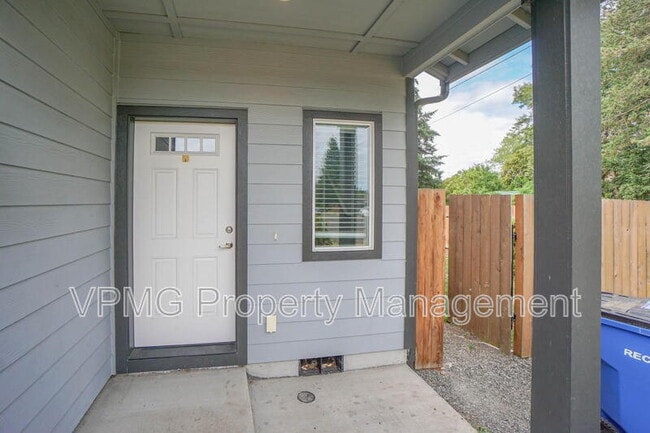 Photo - 10703 NE 70th St Unit 1