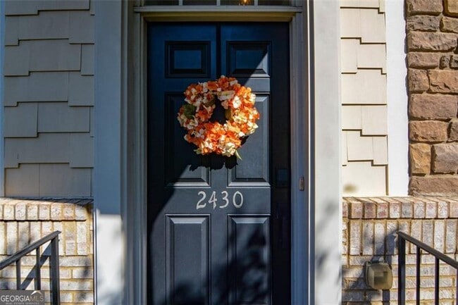 Photo - 2430 Natoma Ct SE