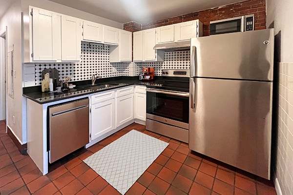 Building Photo - 134 Broadway Unit 2 Rental