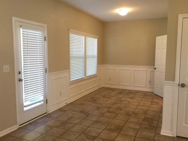 Photo - 145 Collenton Ln