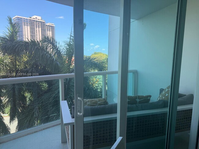 Photo - 19400 Turnberry Way Unit 331