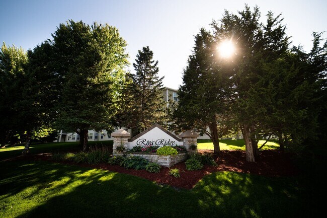 Photo - Riva Ridge Apartments