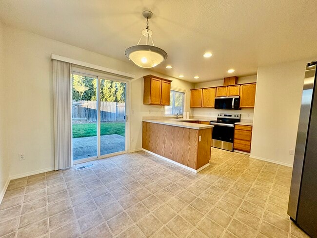 Photo - 3320 NW 118th St