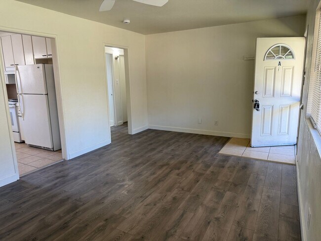 Photo - 514 W Iris Ave Unit 514 W. Iris Ave Apt A