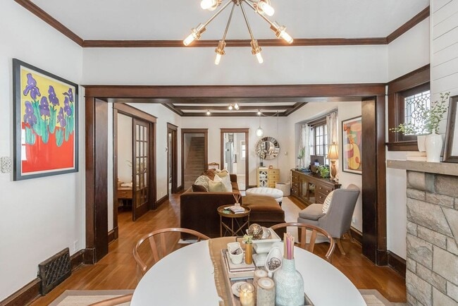 Photo - Fantastic West Plaza Bungalow
