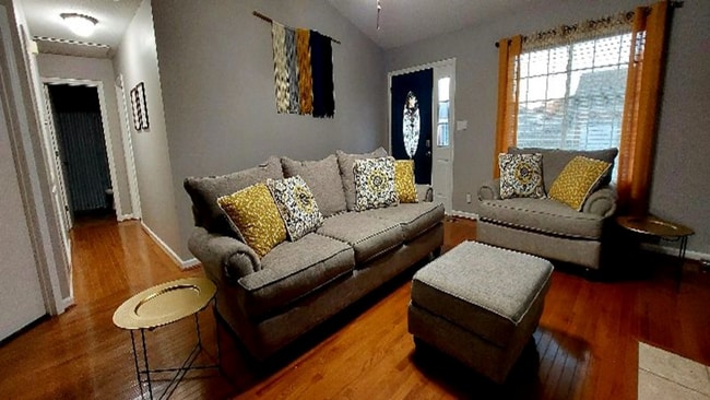 Photo - 1940 Timberline Way