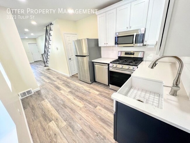 Building Photo - 3121 Tulip St Rental