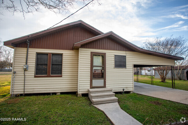 Building Photo - 169 W Railroad Ave Rental