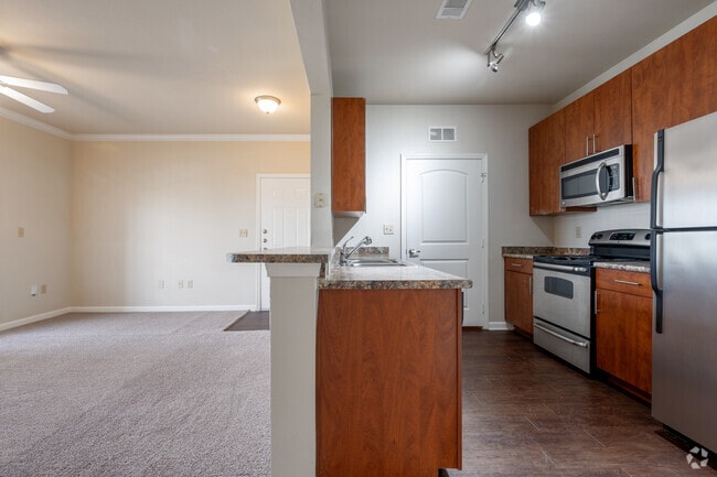 2BR, 2BA - 1,098SF