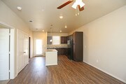 Judee 1x1 690 Sq ft