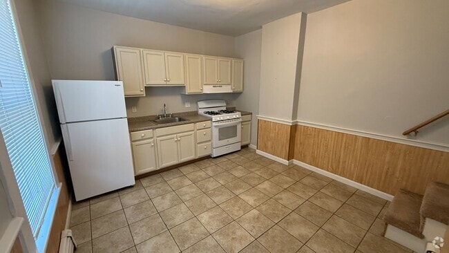 Building Photo - 21-25 Pierce St. Rental