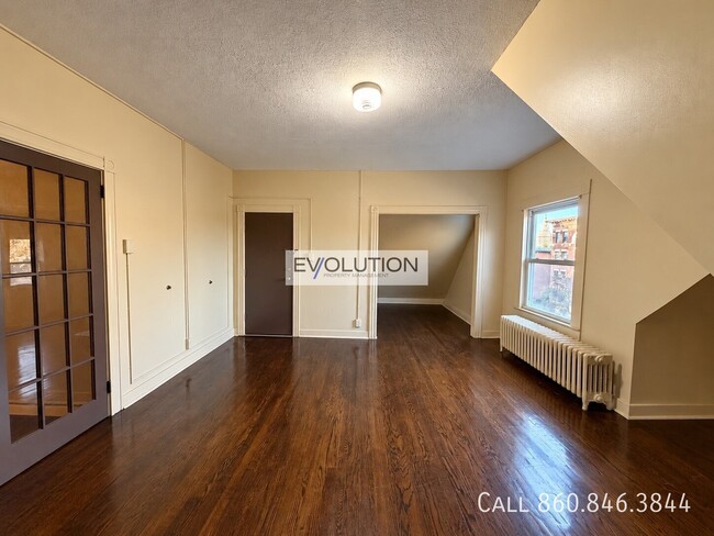 155-157-157 Seymour St Unit FL3