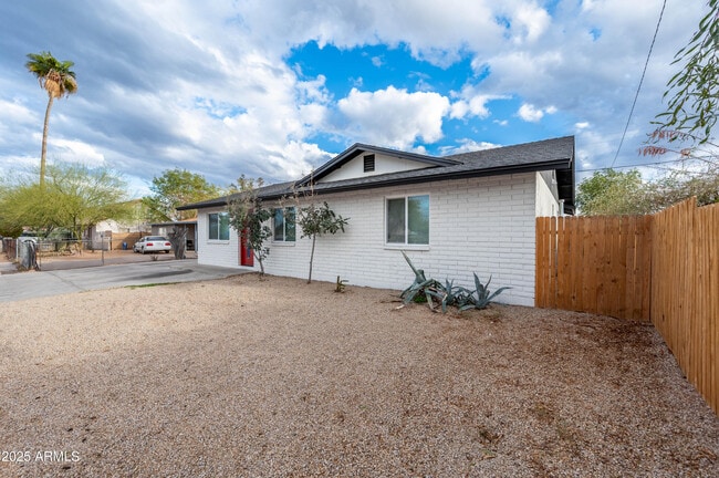 Photo - 10947 W Mohave St