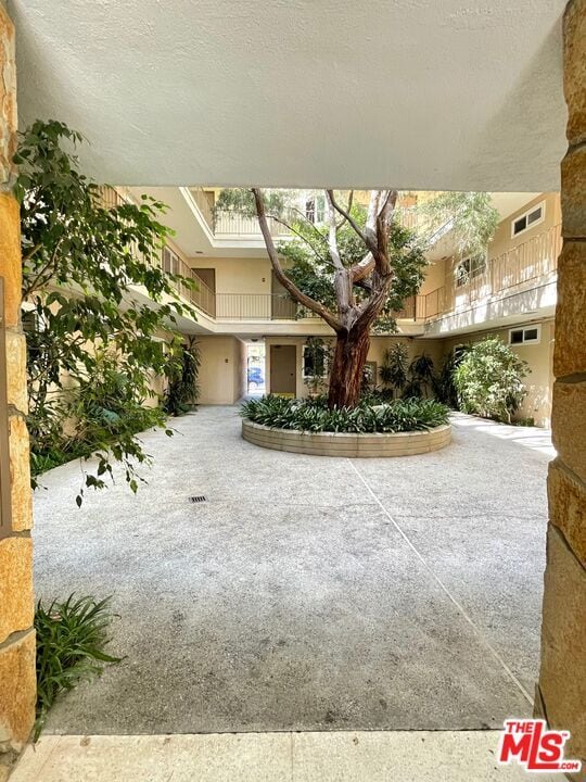 Building Photo - 1835 Camden Ave Unit 205