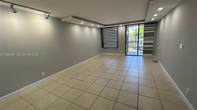 Building Photo - 6301 N University Dr Unit 219