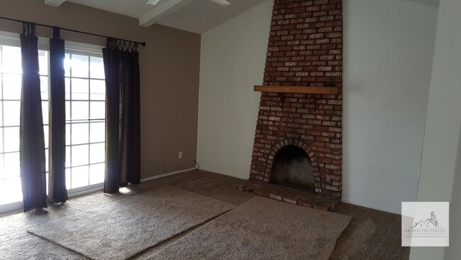 Photo - Beautiful 3 bedroom 2 bath with pool
