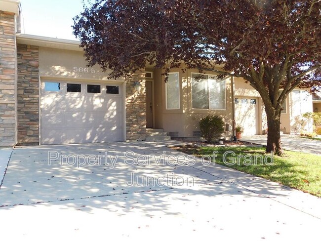 566 1/2 Garden Grove Court - 566 1/2 Garden Grove Court House