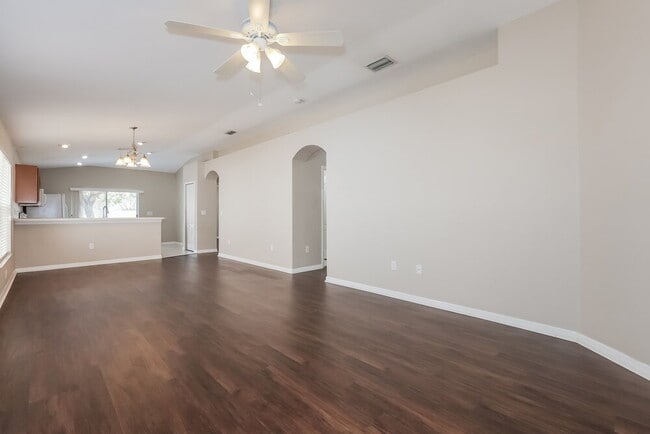 Photo - 7804 Maroon Peak Dr