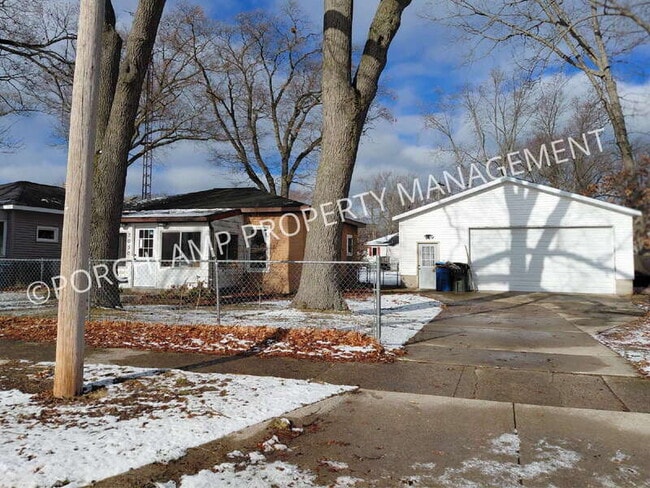 Photo - 2050 Letart Ave