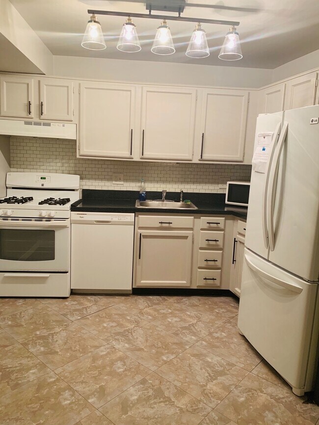 Photo - Beautiful 1 BR/1 BA Condo in North Creek P...