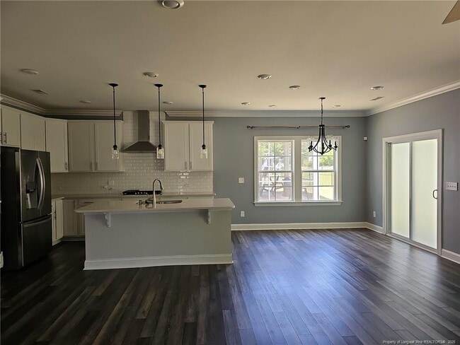 Photo - 244 Chateau Wy