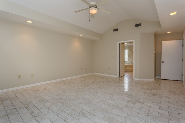 Photo - 1230 Timbergrove Ln