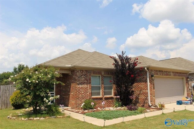 Building Photo - 2438 Belltown Dr SW