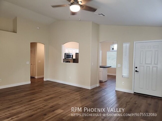 Photo - 2533 N Silverado-