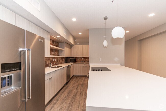 Building Photo - 4645 SE 11th Pl Unit 302 Rental